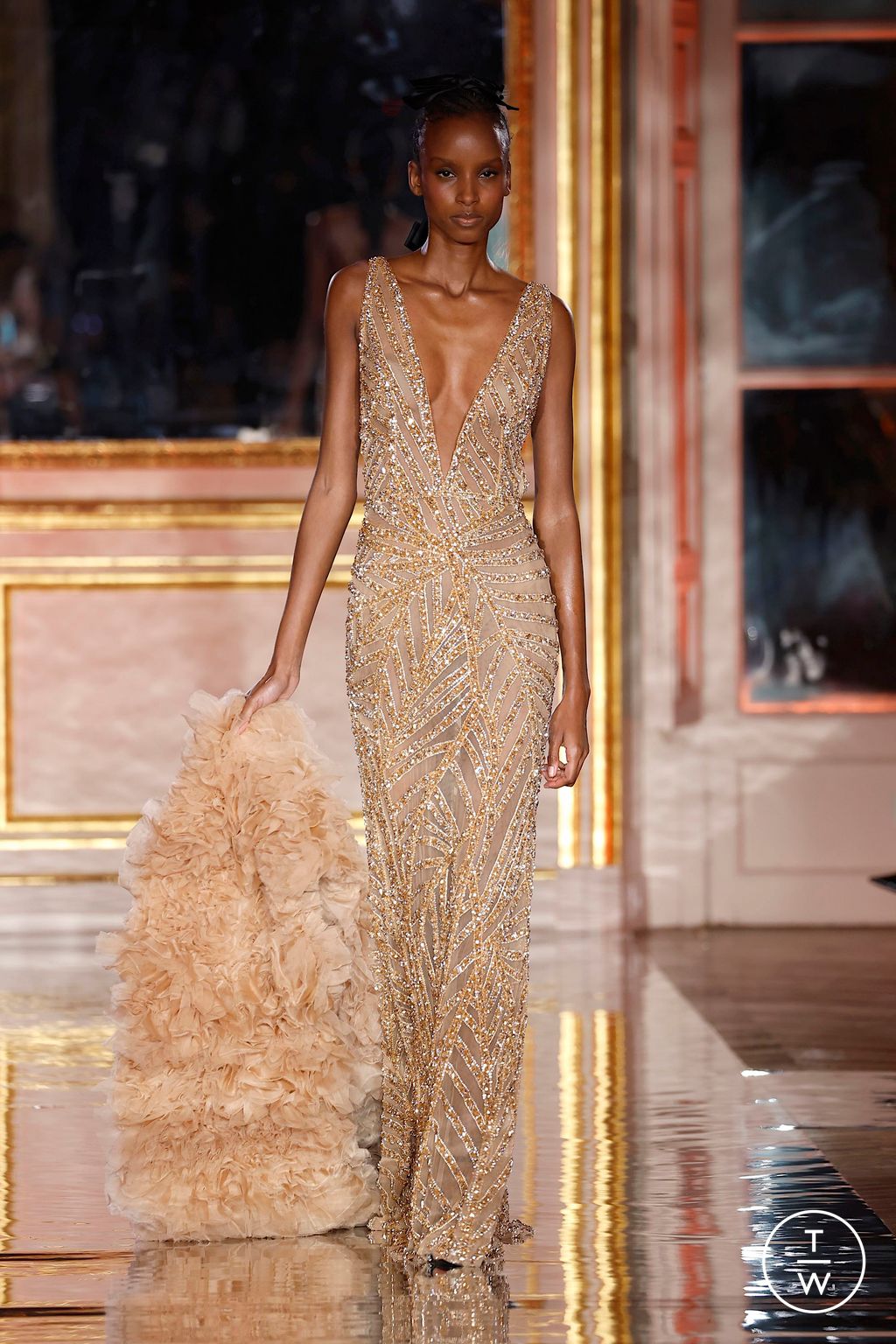Fashion Week Paris Spring/Summer 2025 look 33 de la collection Zuhair Murad couture