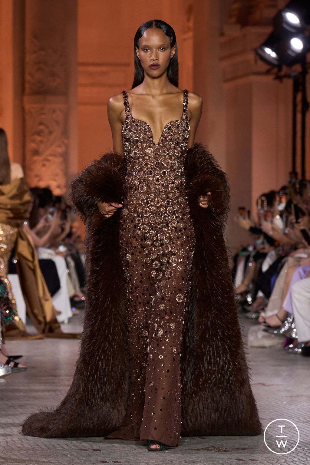 Fashion Week Paris Fall/Winter 2025 look 17 from the Zuhair Murad collection couture