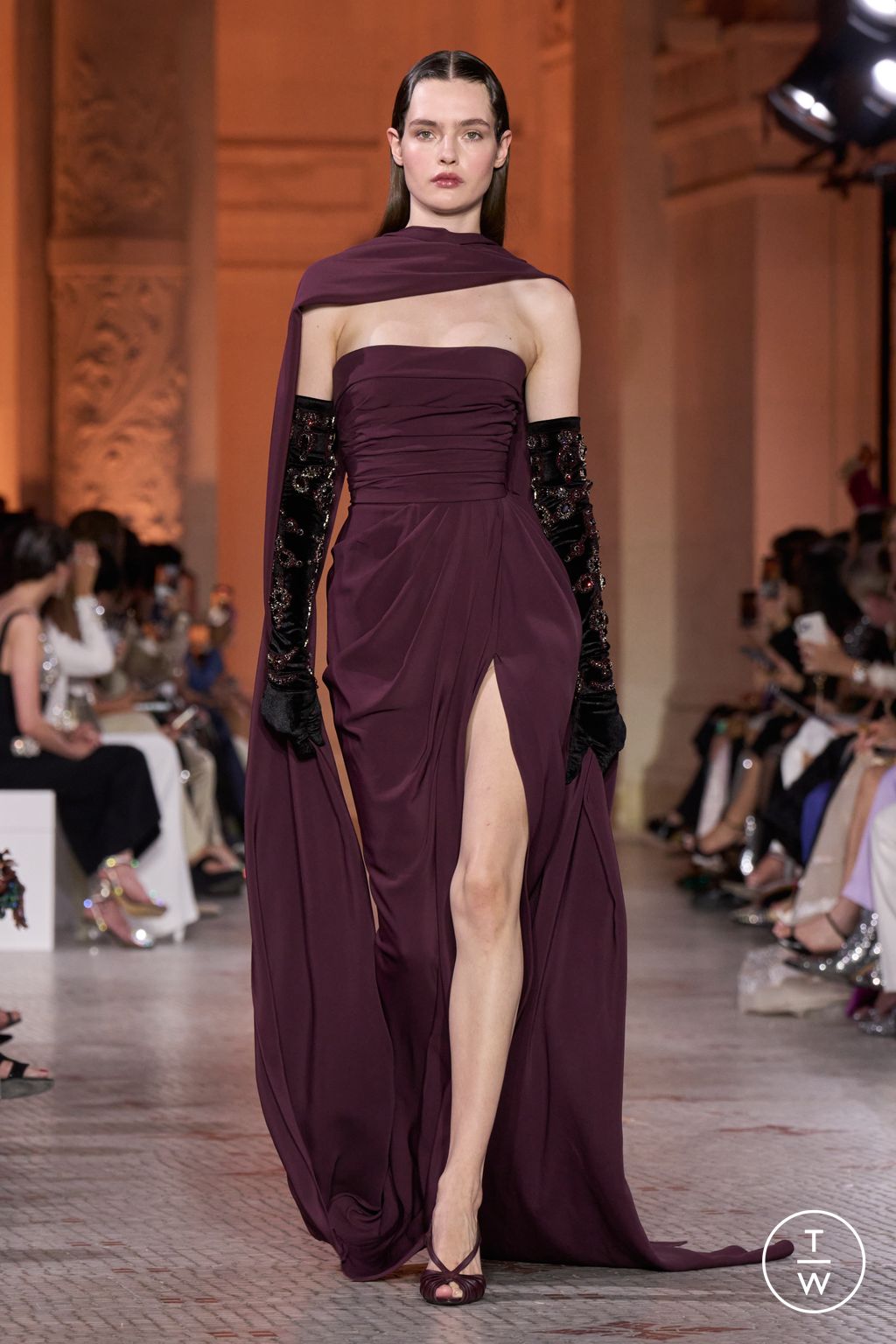 Fashion Week Paris Fall/Winter 2025 look 22 from the Zuhair Murad collection couture