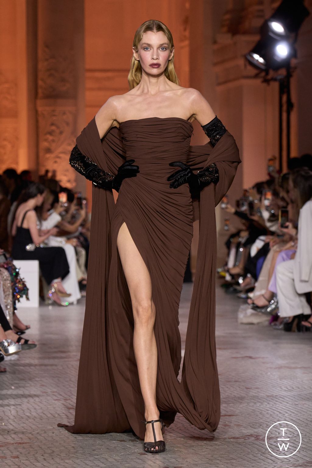 Fashion Week Paris Fall/Winter 2025 look 23 from the Zuhair Murad collection couture
