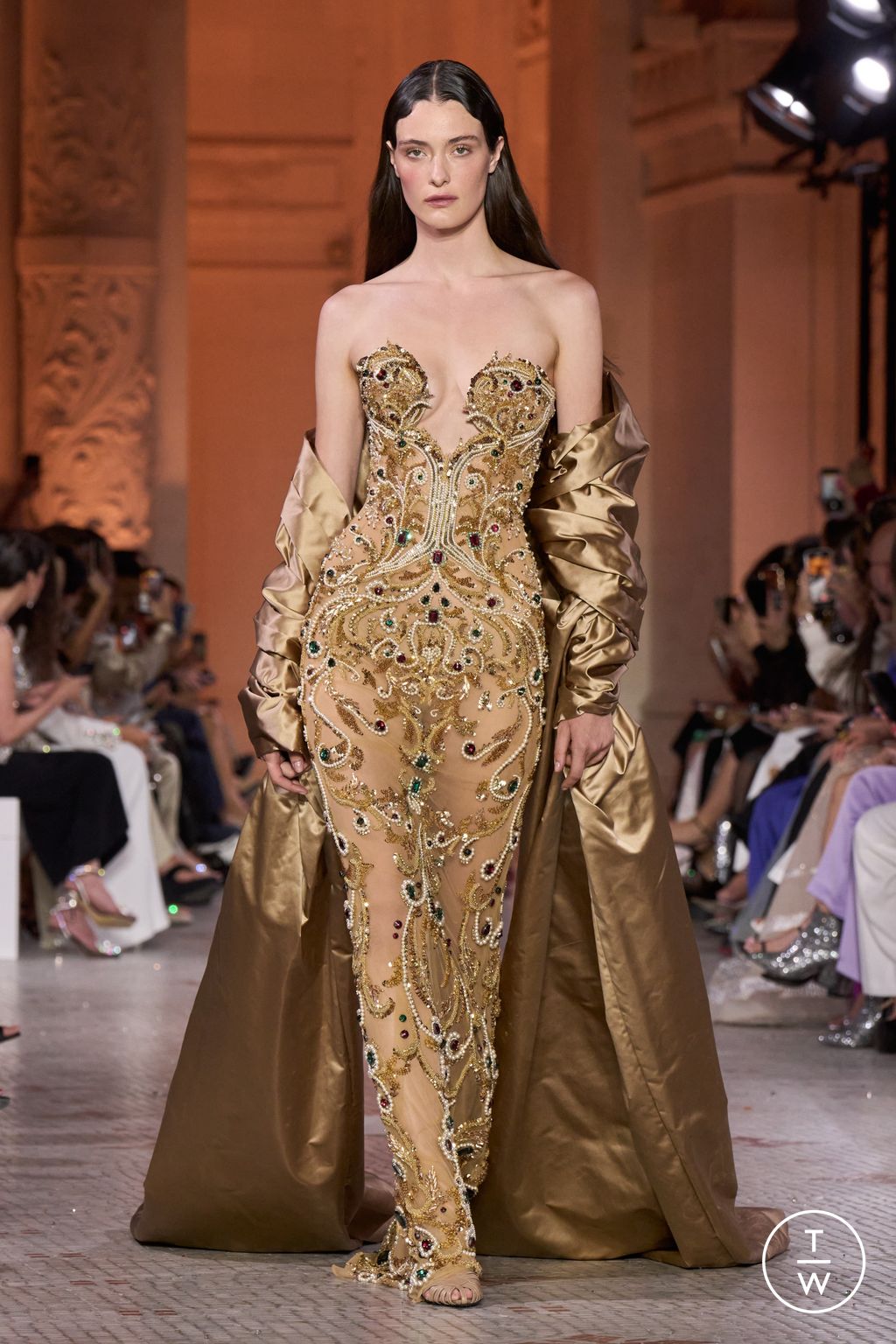 Fashion Week Paris Fall/Winter 2025 look 40 from the Zuhair Murad collection couture