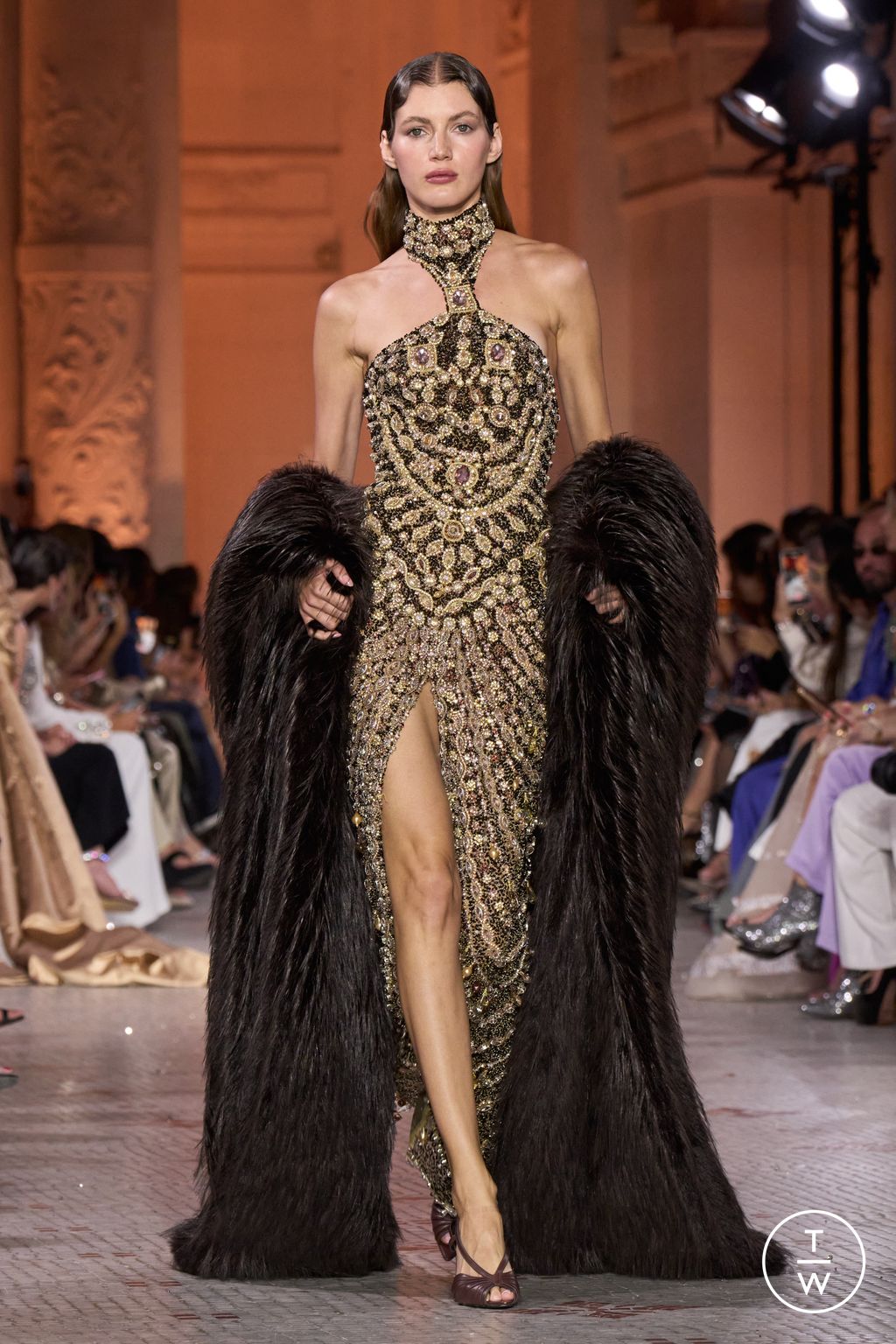 Fashion Week Paris Fall/Winter 2025 look 42 from the Zuhair Murad collection couture