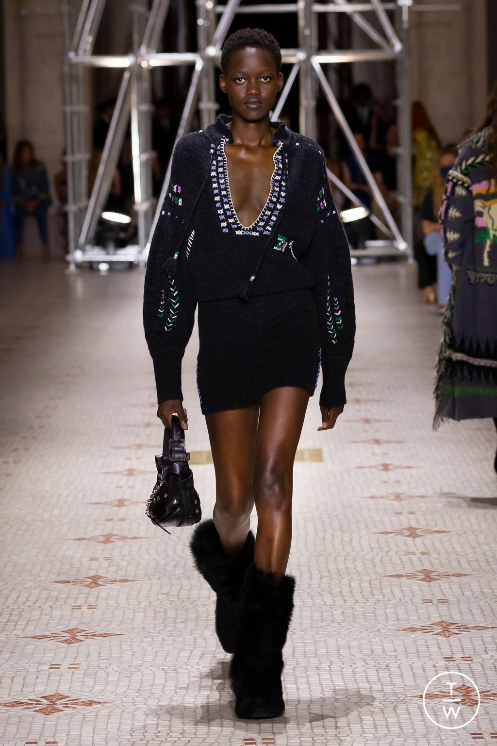 Fashion Week Paris Fall/Winter 2022 look 34 from the Zadig&Voltaire collection 女装