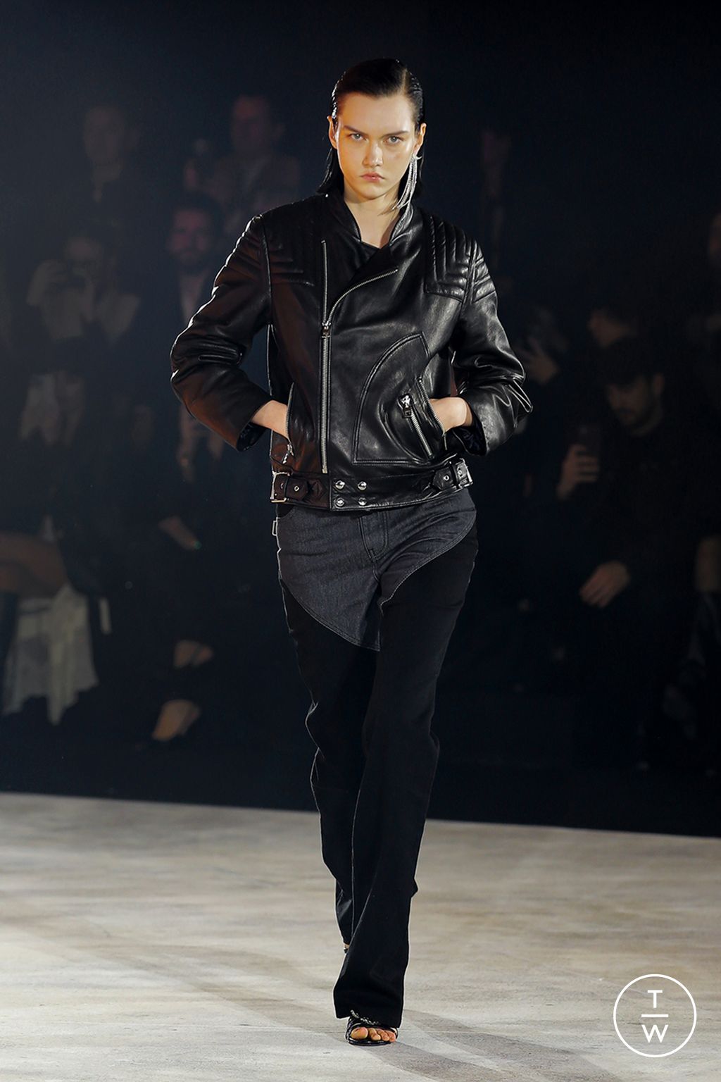 Fashion Week Paris Fall/Winter 2023 look 1 de la collection Zadig&Voltaire womenswear