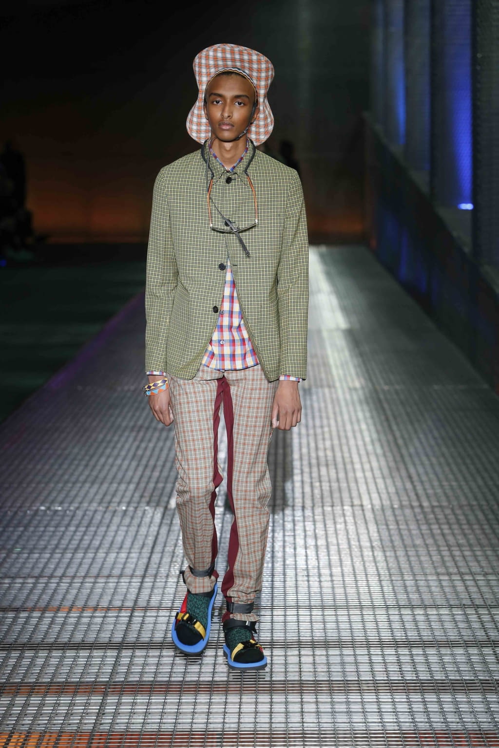 Fashion Week Milan Spring/Summer 2017 look 24 from the Prada collection 男装