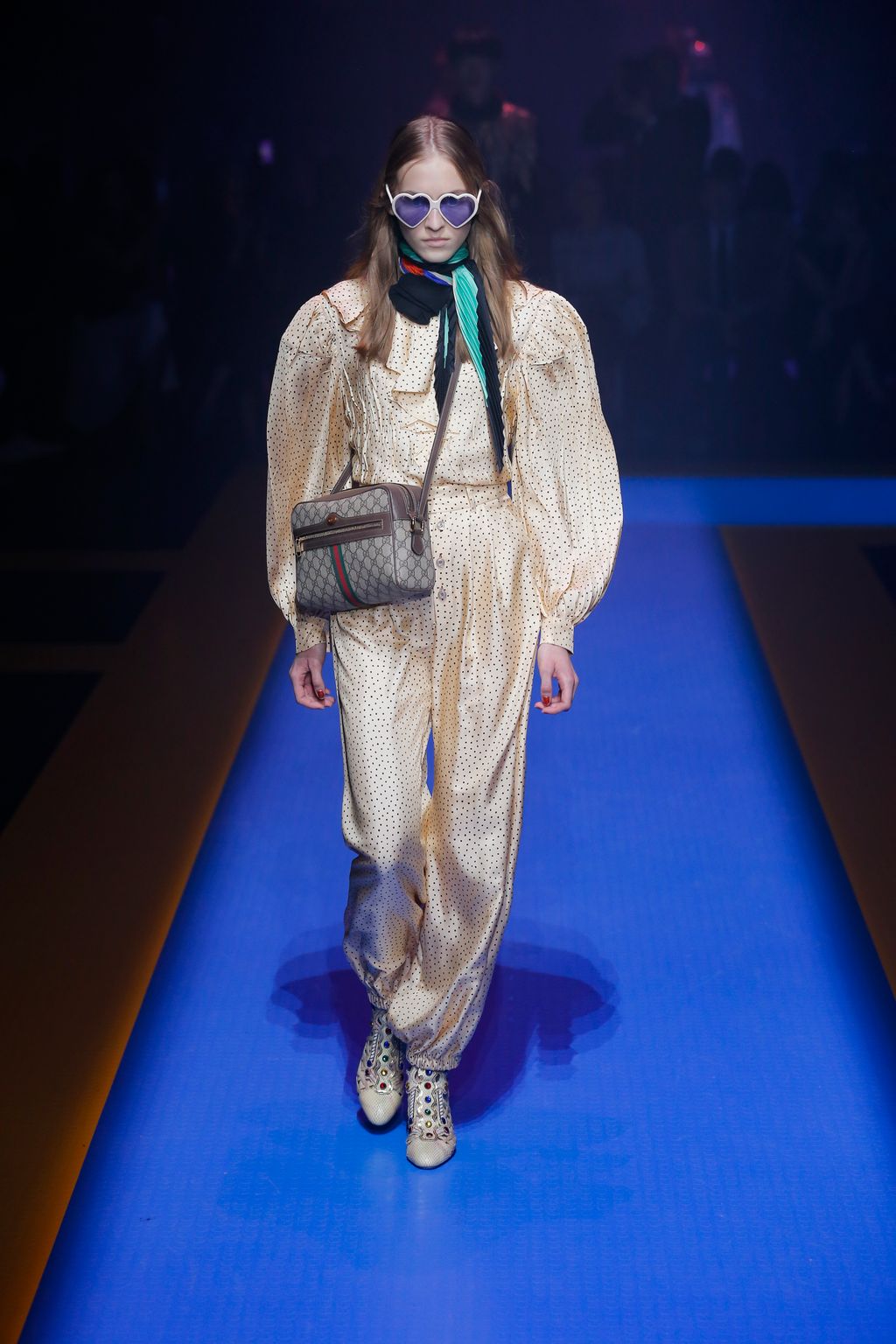 Fashion Week Milan Spring/Summer 2018 look 21 from the Gucci collection 女装