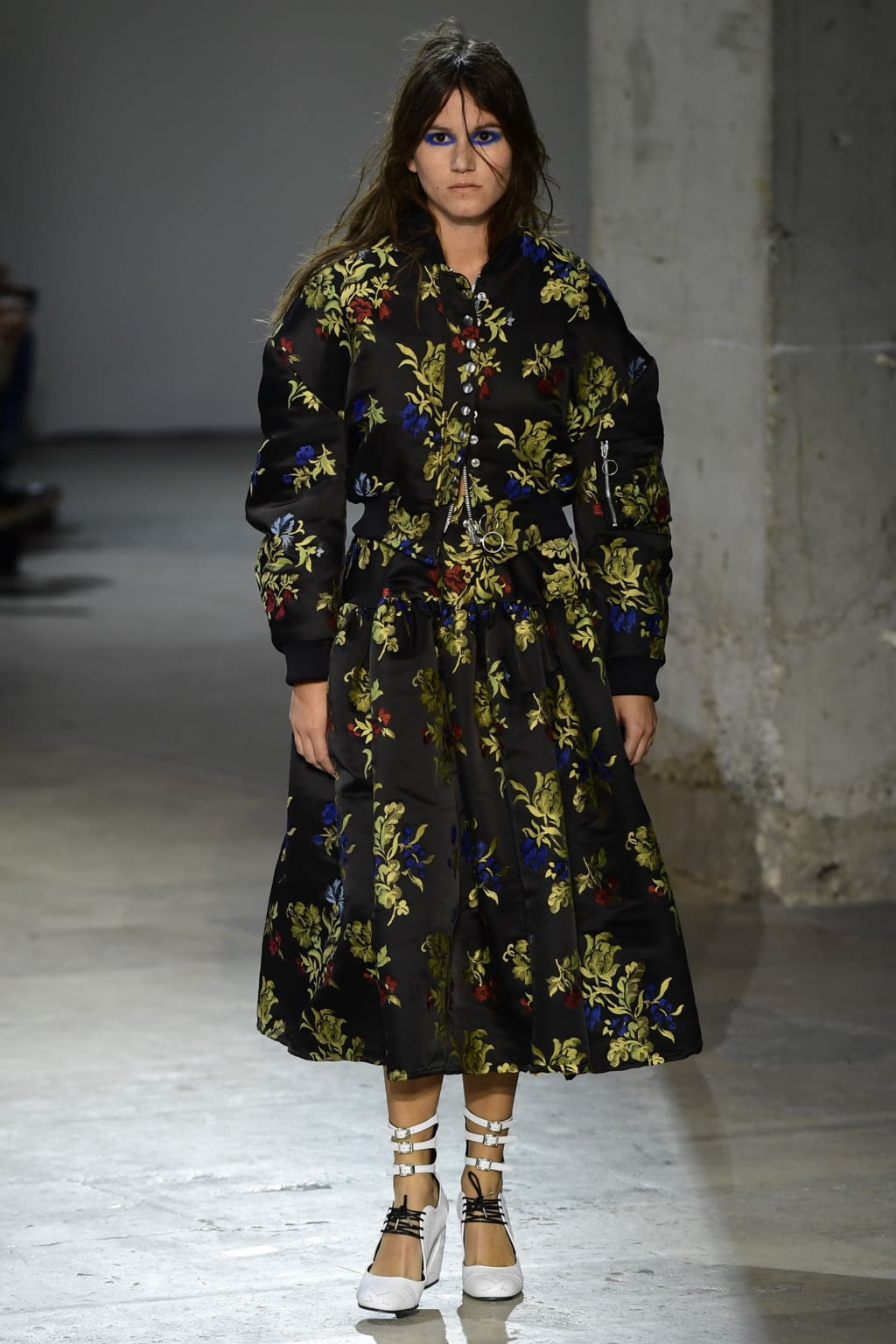 Fashion Week Paris Spring/Summer 2019 look 11 from the Marques' Almeida collection 女装