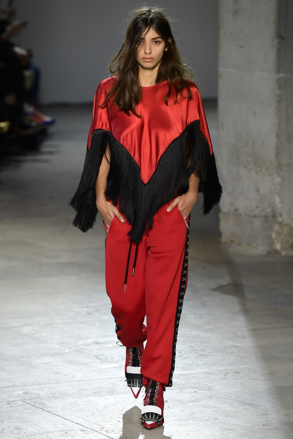 Fashion Week Paris Spring/Summer 2019 look 18 from the Marques' Almeida collection 女装