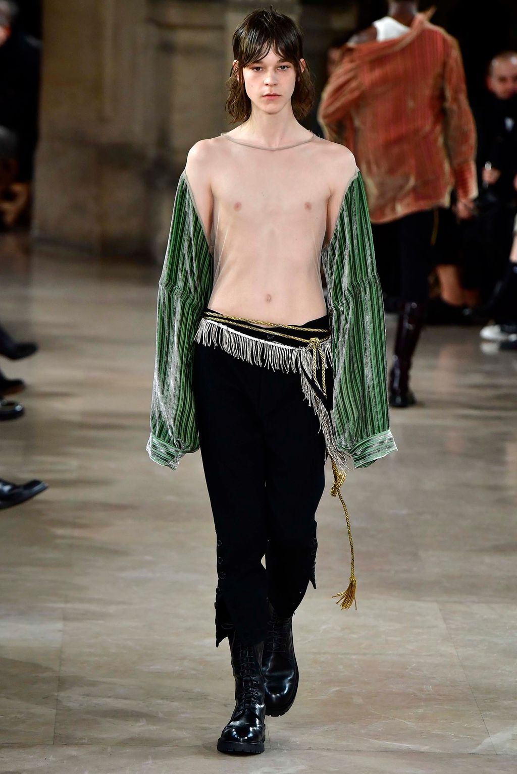 Fashion Week Paris Fall/Winter 2018 look 30 from the Ann Demeulemeester collection 男装