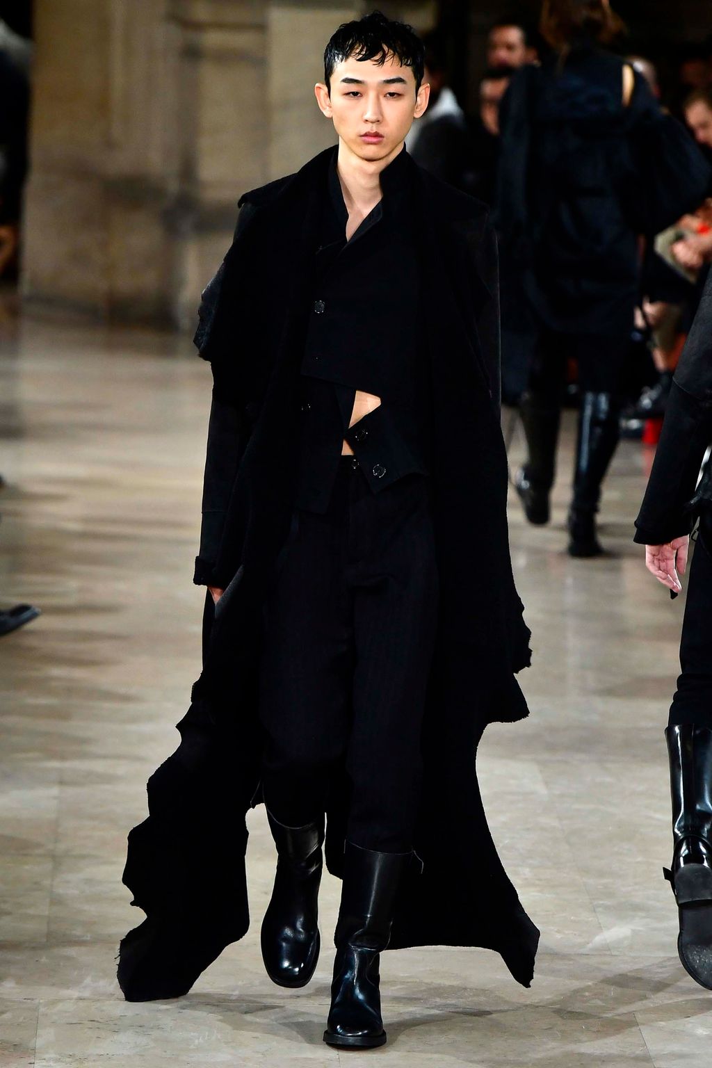 Fashion Week Paris Fall/Winter 2018 look 36 from the Ann Demeulemeester collection 男装