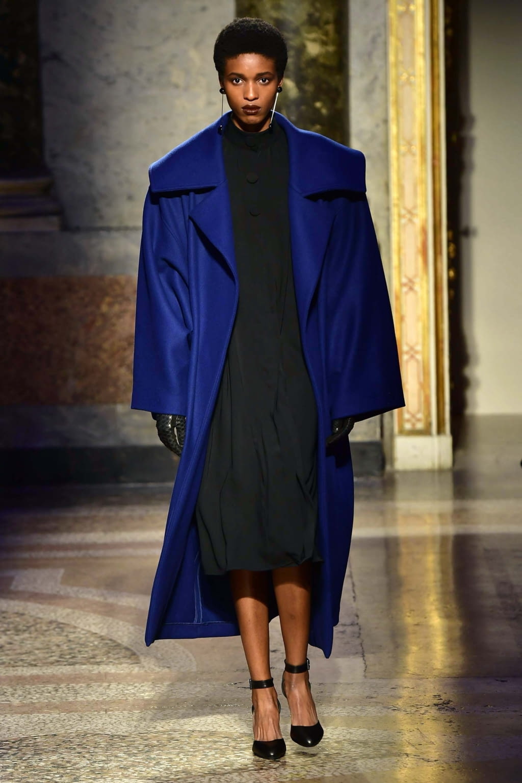 Fashion Week Milan Fall/Winter 2018 look 19 from the Anteprima collection womenswear