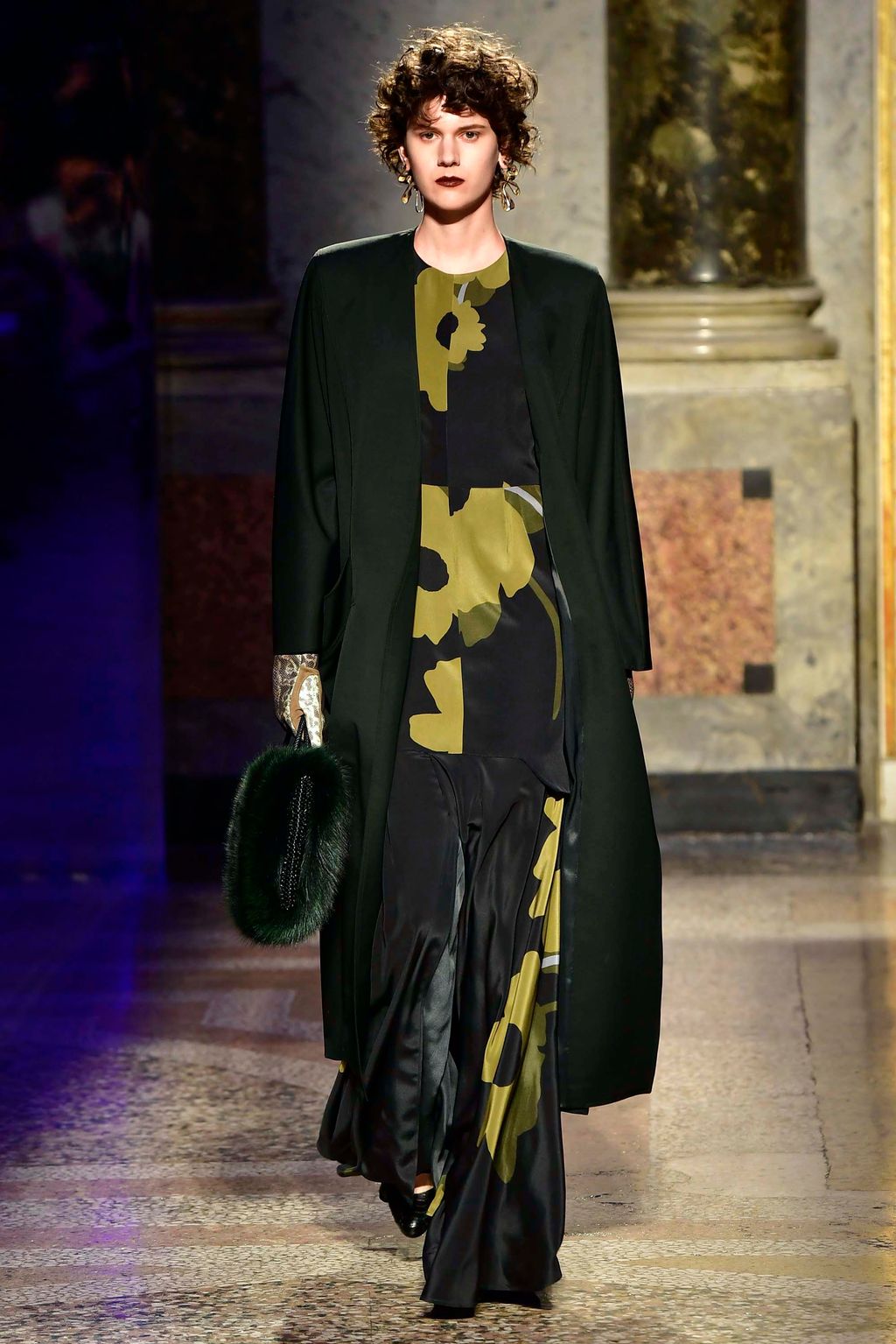 Fashion Week Milan Fall/Winter 2018 look 29 from the Anteprima collection 女装