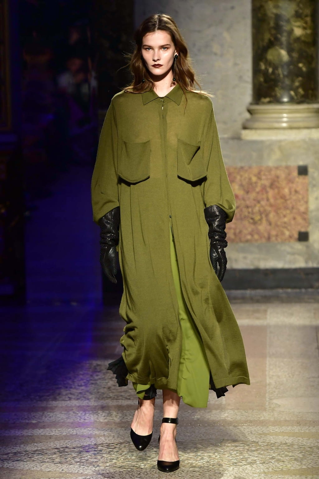 Fashion Week Milan Fall/Winter 2018 look 33 from the Anteprima collection womenswear
