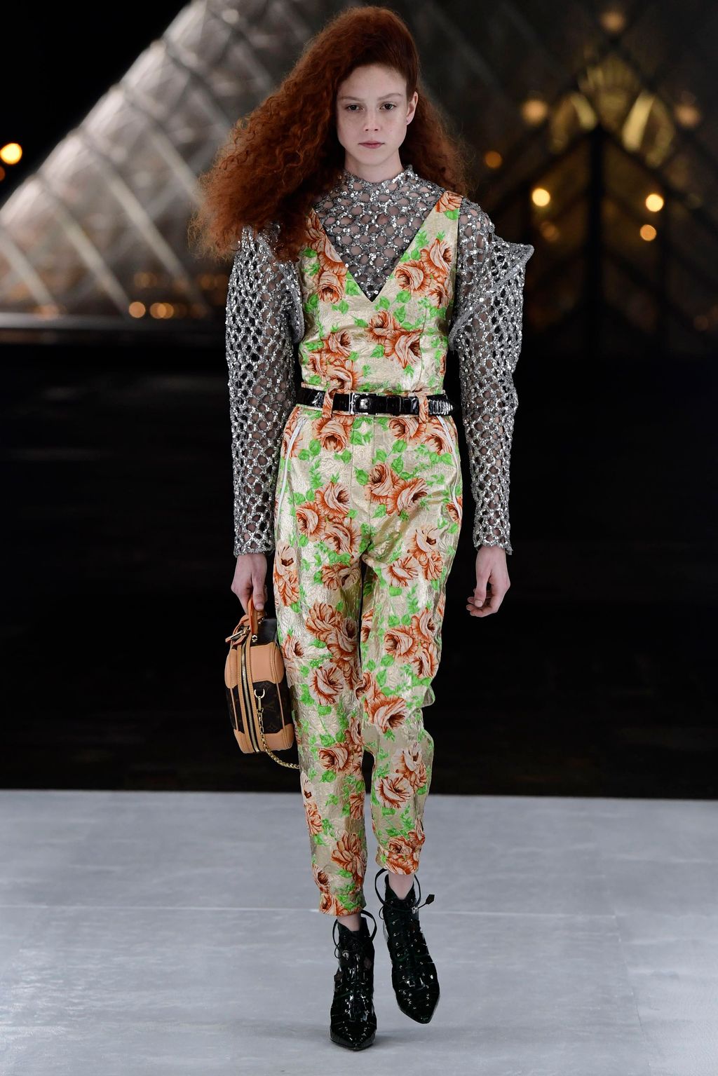 Fashion Week Paris Spring/Summer 2019 look 45 from the Louis Vuitton collection womenswear