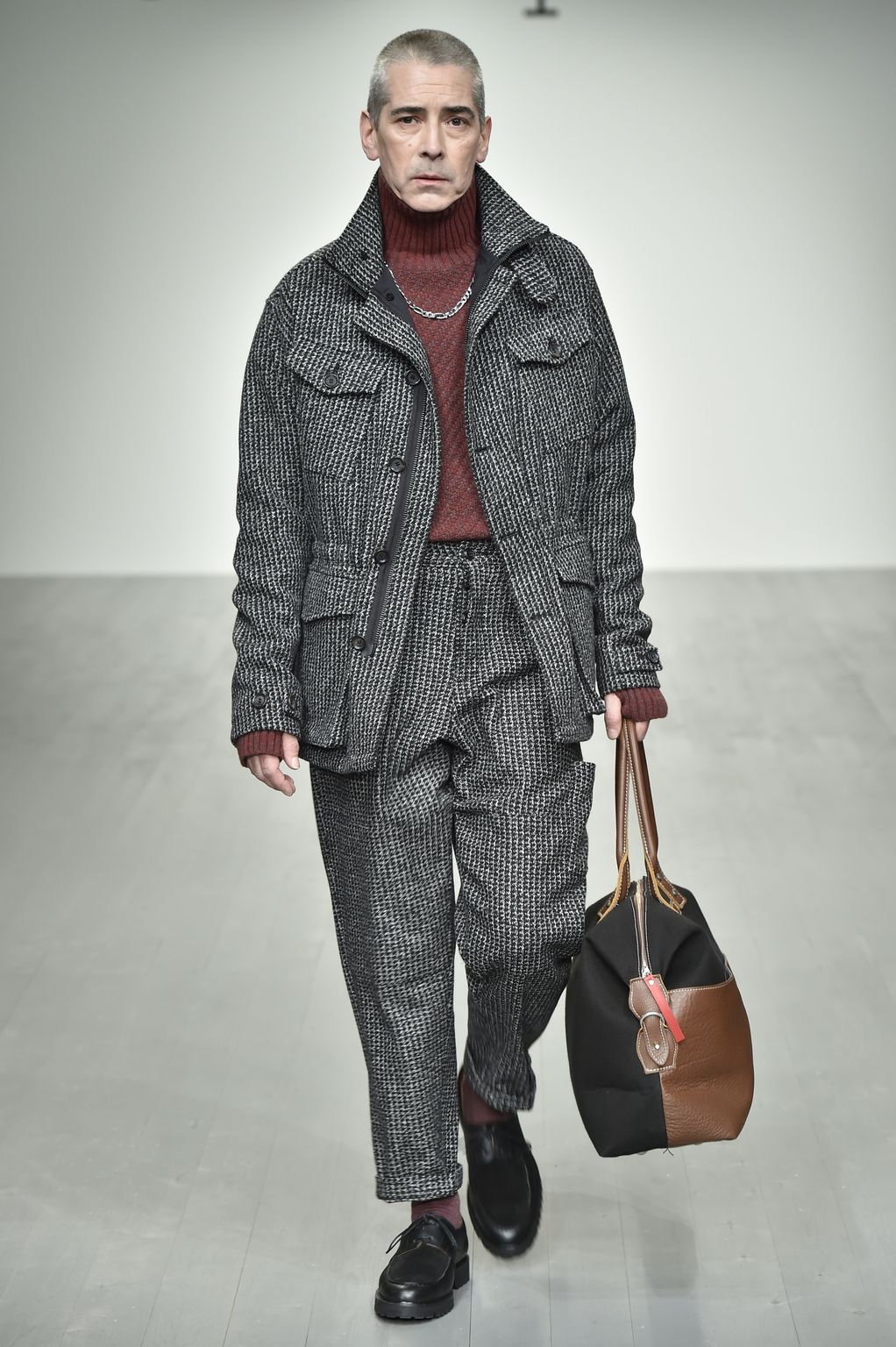 Fashion Week London Fall/Winter 2018 look 2 from the Oliver Spencer collection menswear