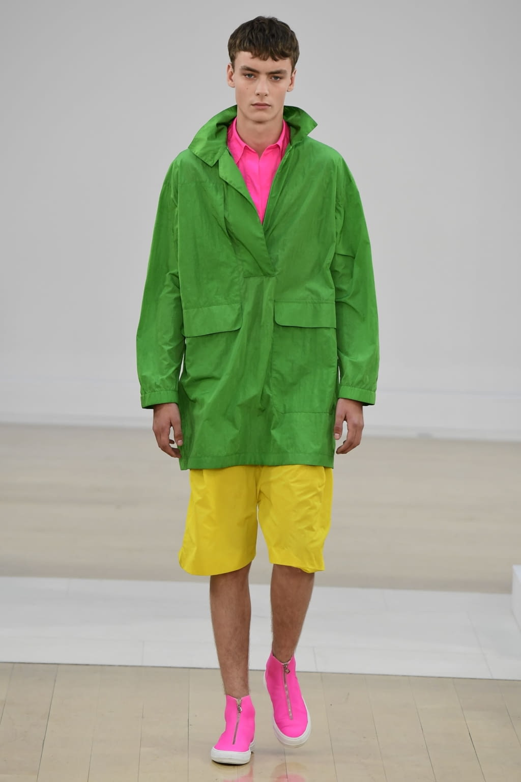 Fashion Week London Spring/Summer 2019 look 23 from the Jasper Conran collection 女装