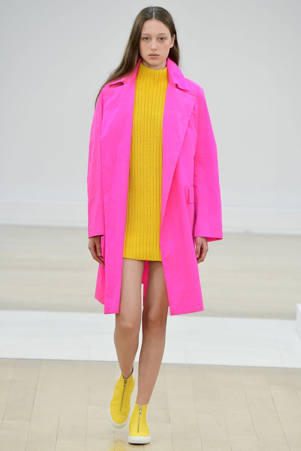 Fashion Week London Spring/Summer 2019 look 38 from the Jasper Conran collection 女装