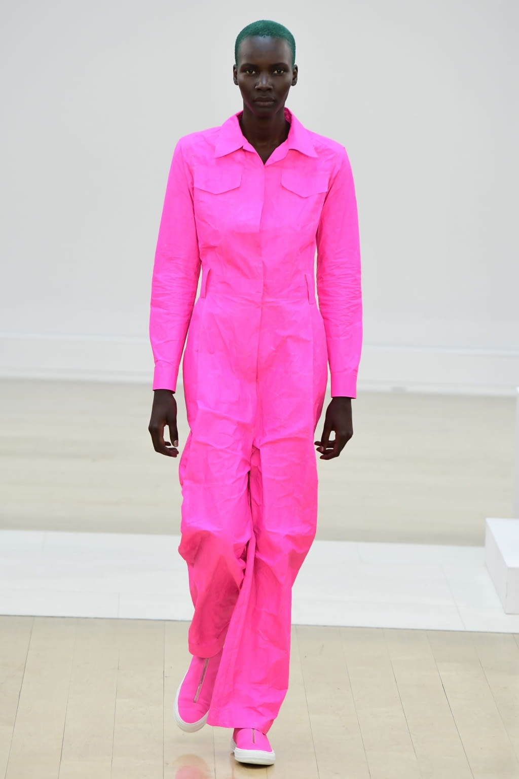 Fashion Week London Spring/Summer 2019 look 40 from the Jasper Conran collection 女装