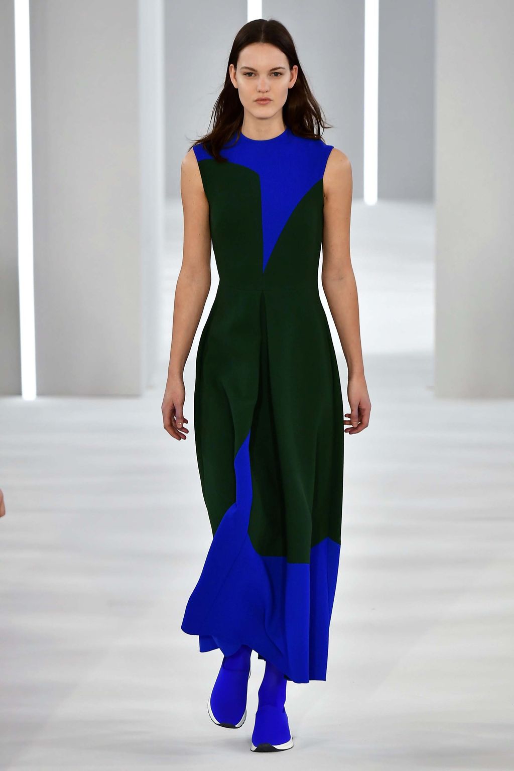 Fashion Week London Fall/Winter 2018 look 38 from the Jasper Conran collection 女装
