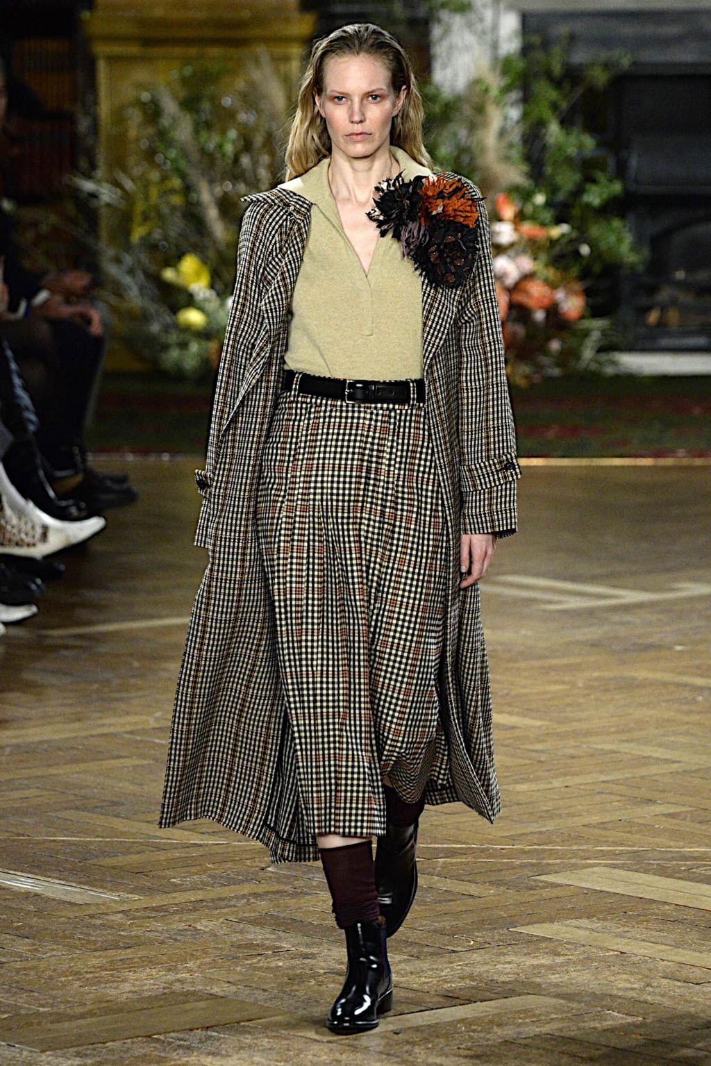 Fashion Week London Fall/Winter 2020 look 10 from the Daks collection 女装
