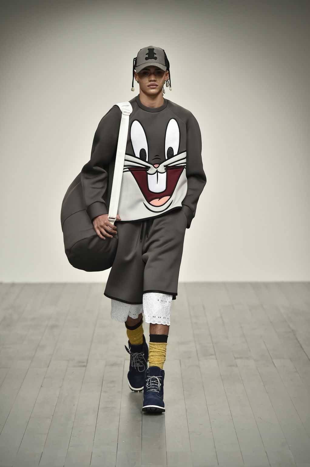 Fashion Week London Fall/Winter 2018 look 8 from the Bobby Abley collection menswear
