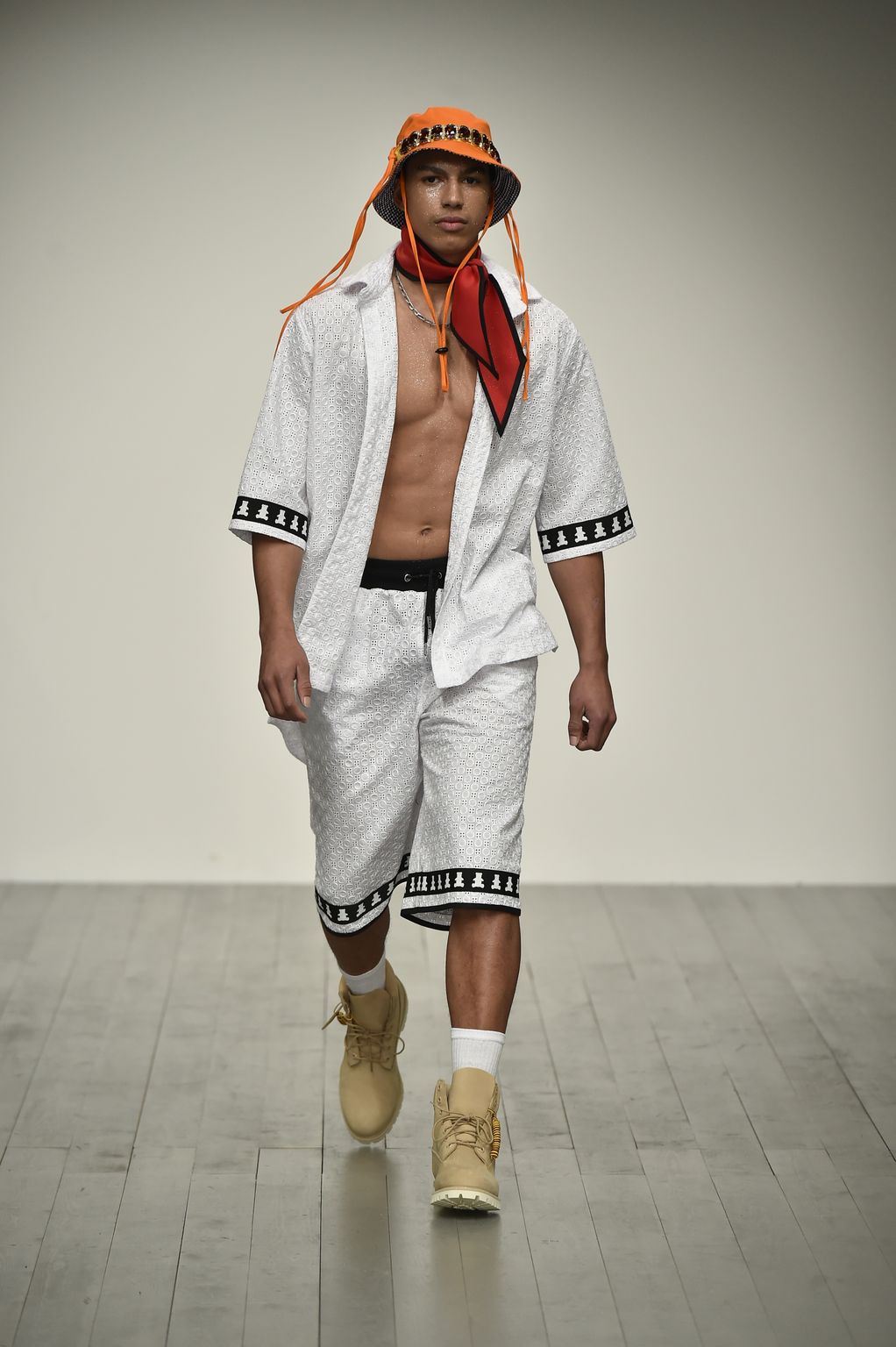 Fashion Week London Fall/Winter 2018 look 17 from the Bobby Abley collection 男装