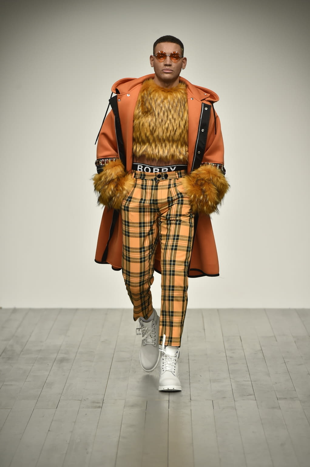 Fashion Week London Fall/Winter 2018 look 21 de la collection Bobby Abley menswear