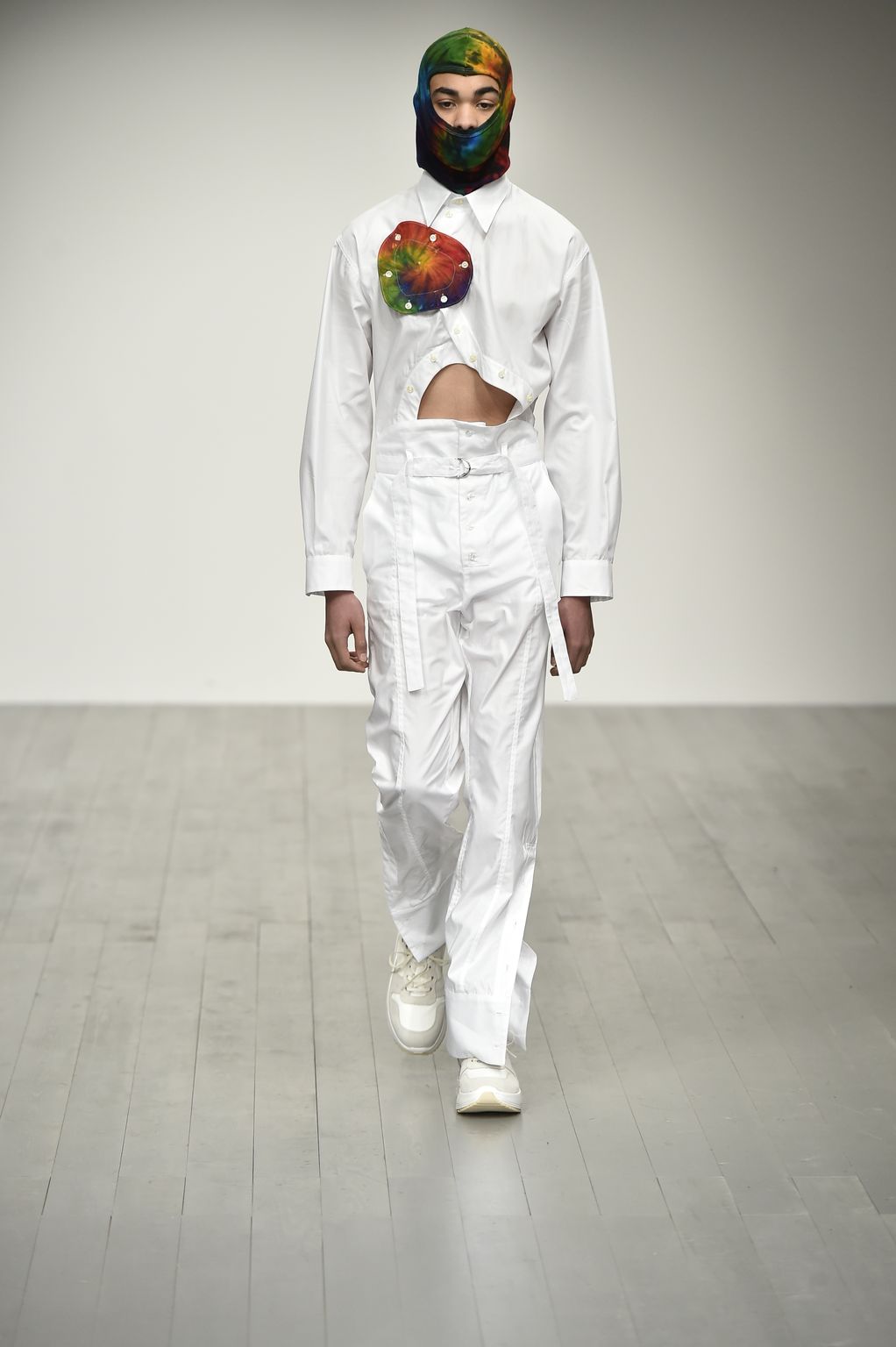 Fashion Week London Fall/Winter 2018 look 8 from the Alex Mullins collection menswear