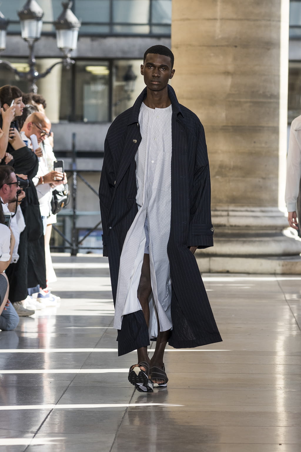 Fashion Week Paris Spring/Summer 2018 look 11 from the Hed Mayner collection menswear