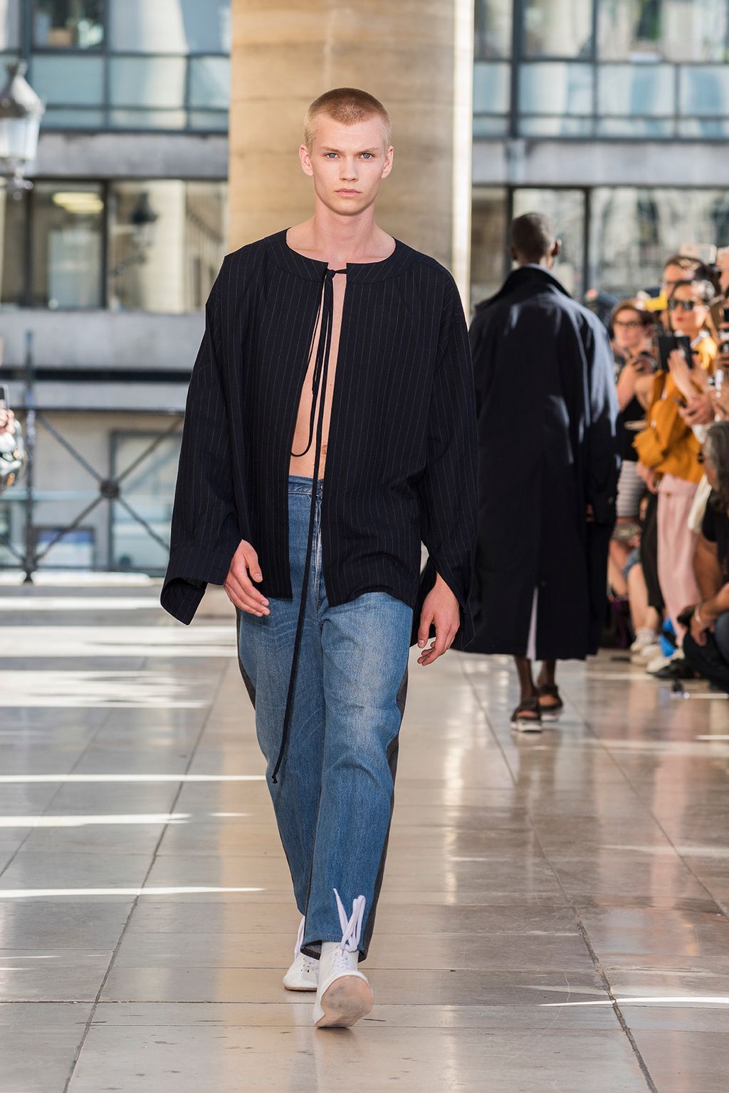 Fashion Week Paris Spring/Summer 2018 look 12 from the Hed Mayner collection menswear