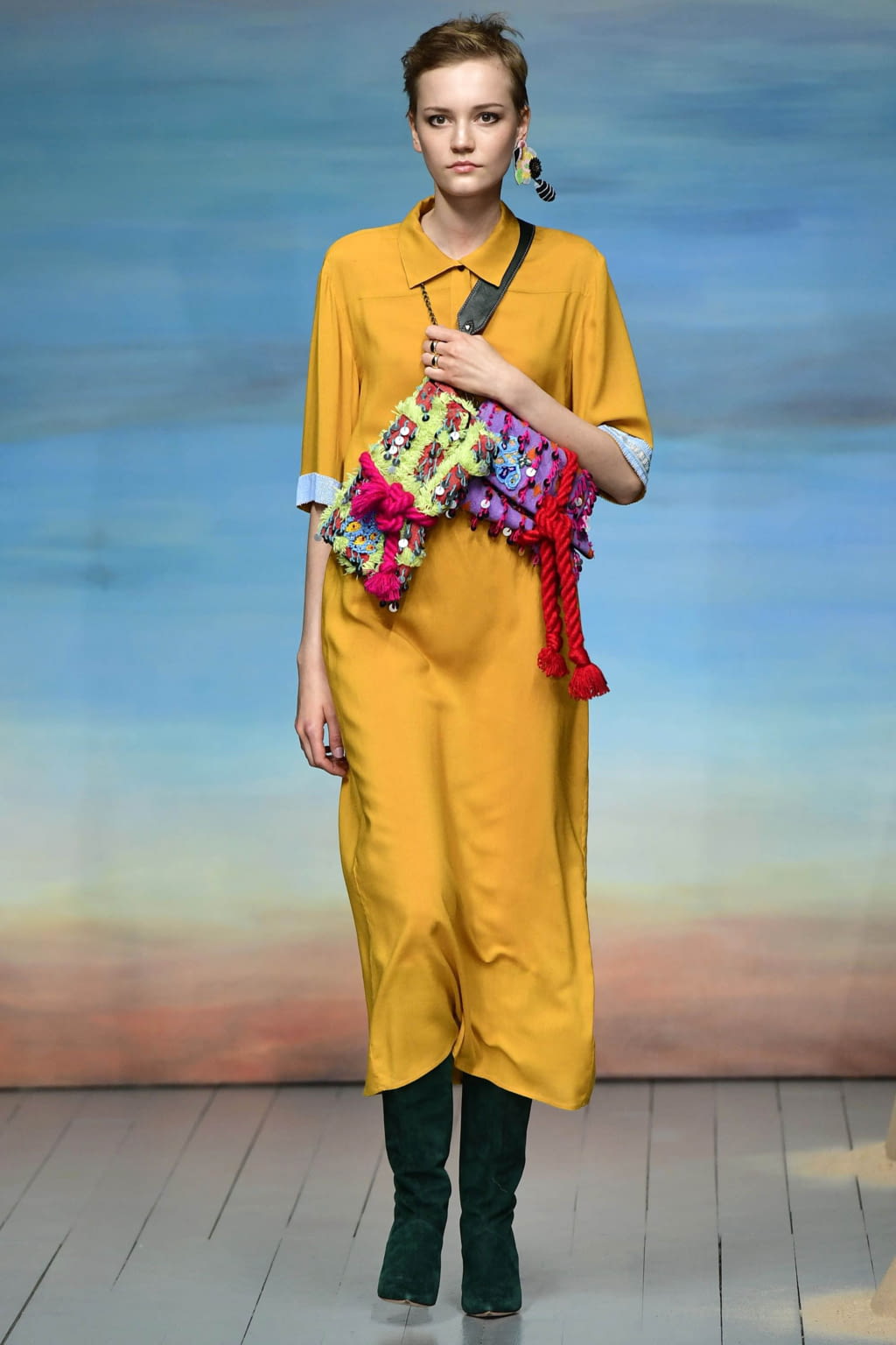 Fashion Week London Spring/Summer 2019 look 14 from the Roberta Einer collection 女装