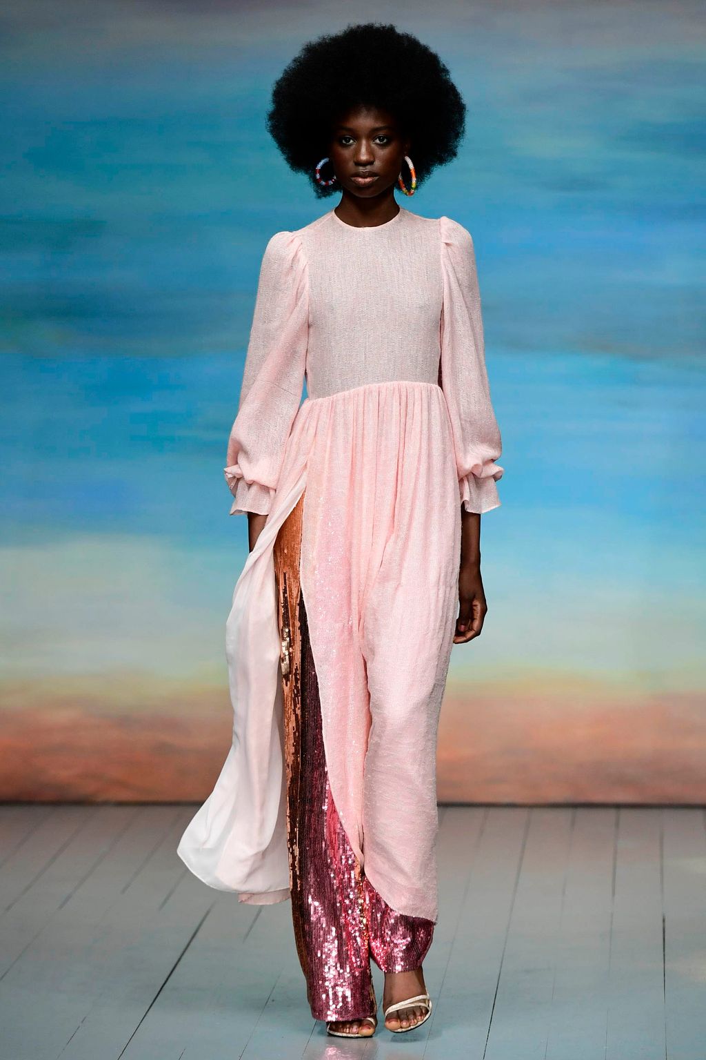 Fashion Week London Spring/Summer 2019 look 19 from the Roberta Einer collection womenswear