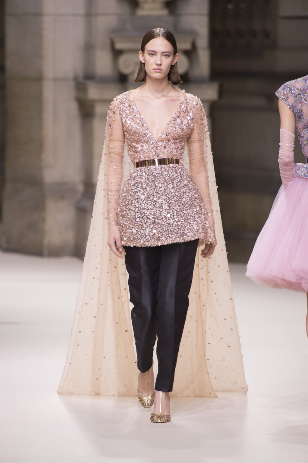 Fashion Week Paris Fall/Winter 2018 look 2 from the Galia Lahav collection couture
