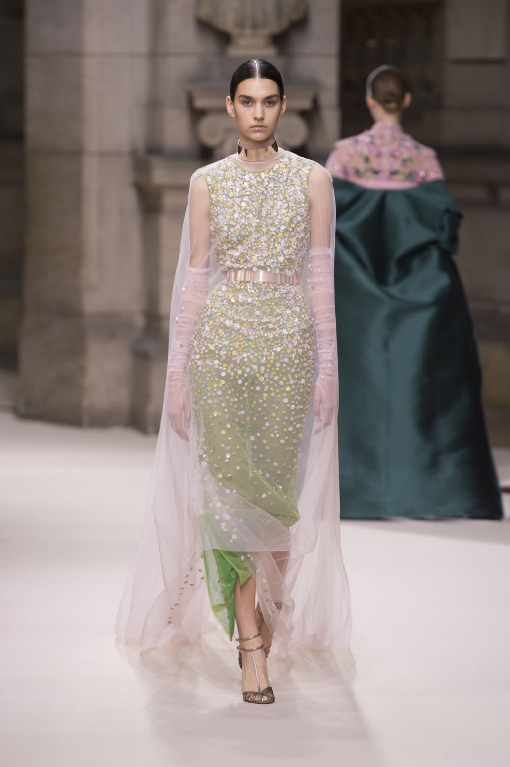 Fashion Week Paris Fall/Winter 2018 look 6 from the Galia Lahav collection couture