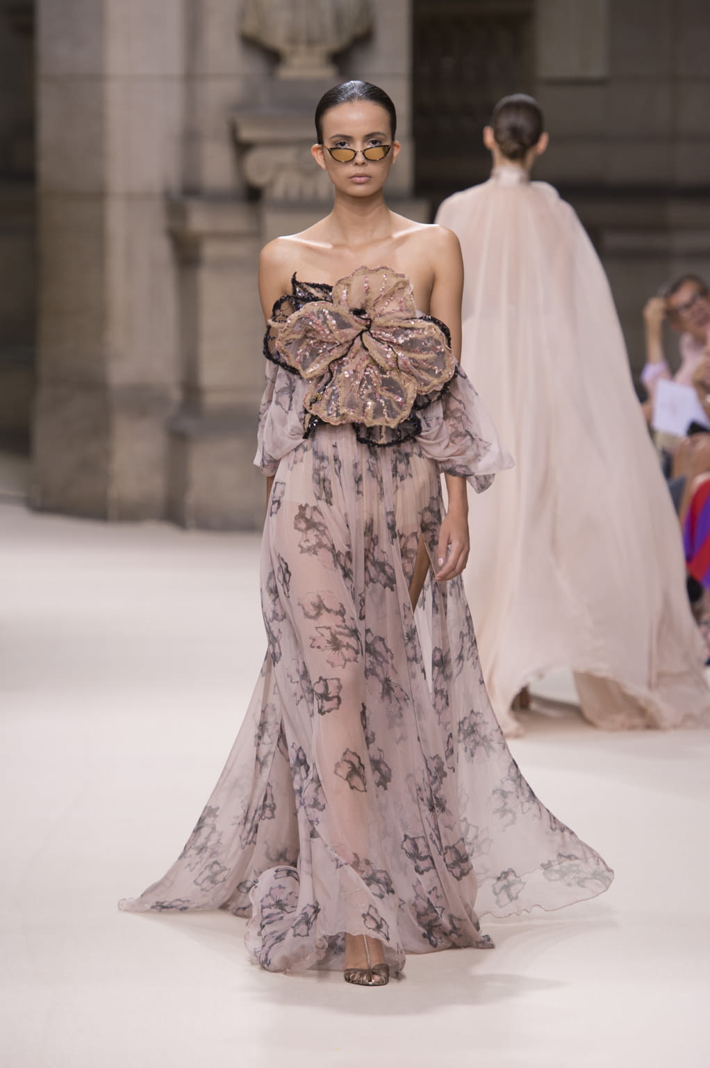 Fashion Week Paris Fall/Winter 2018 look 17 from the Galia Lahav collection couture