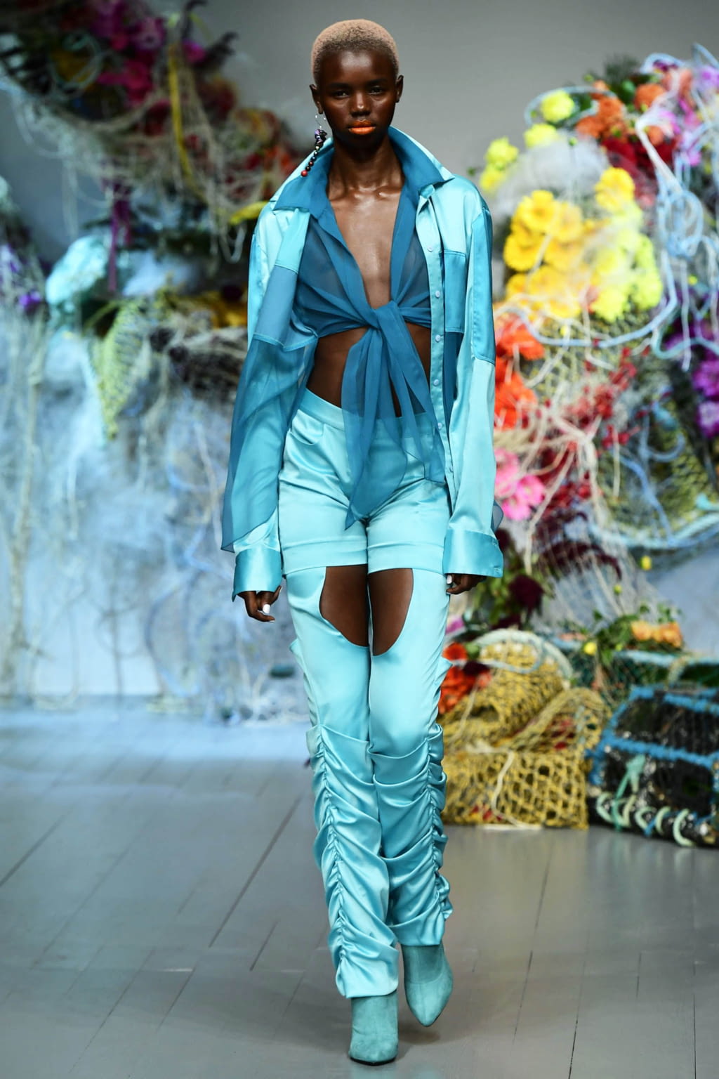 Fashion Week London Spring/Summer 2019 look 20 from the Fyodor Golan collection 女装