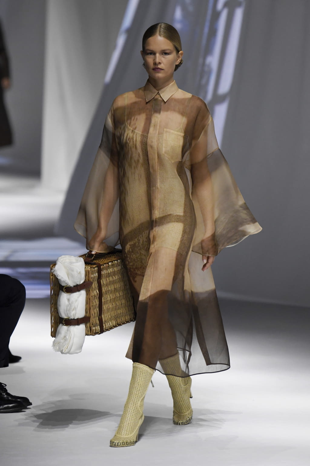 Fashion Week Milan Spring/Summer 2021 look 4 from the Fendi collection womenswear