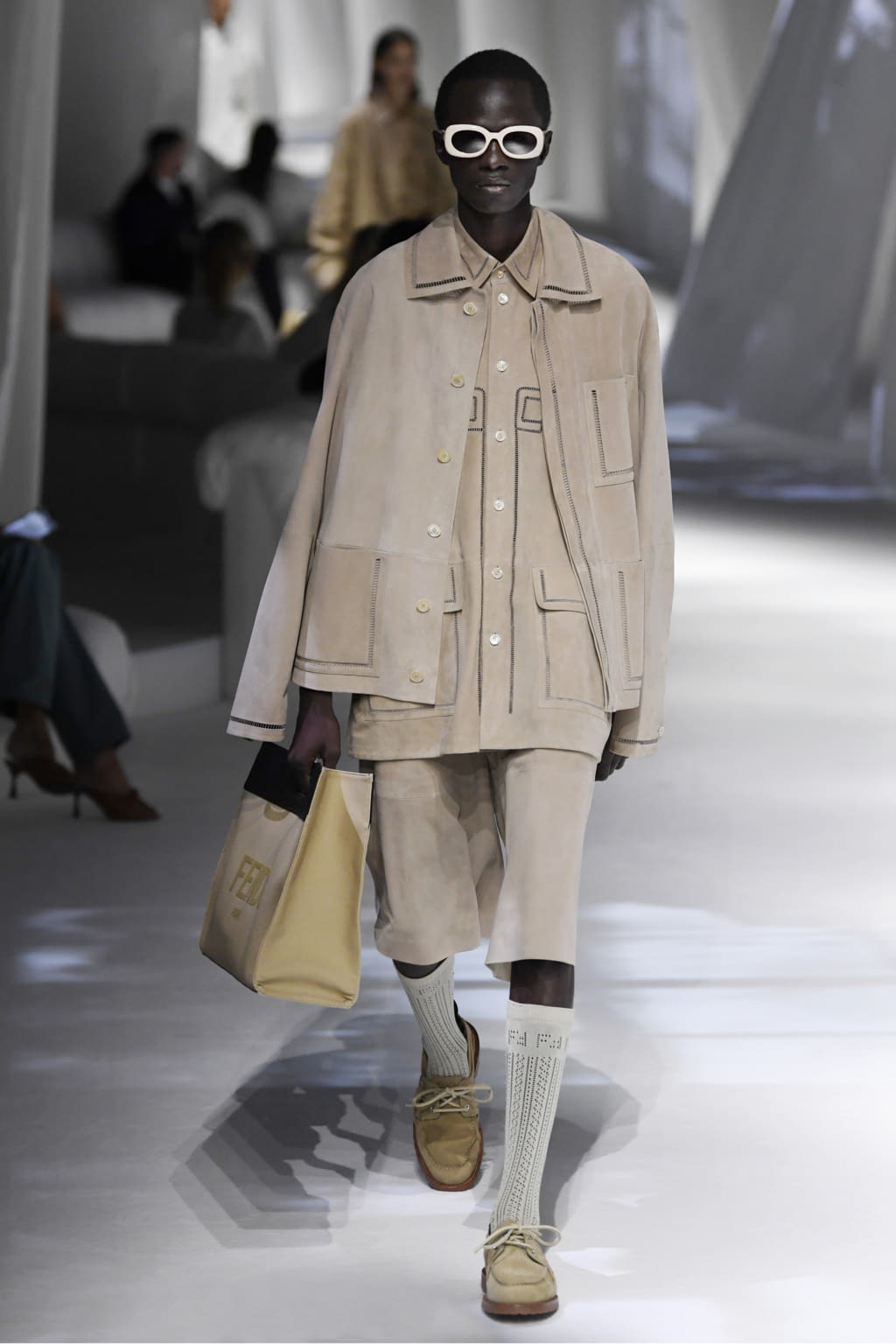 Fashion Week Milan Spring/Summer 2021 look 21 from the Fendi collection 女装