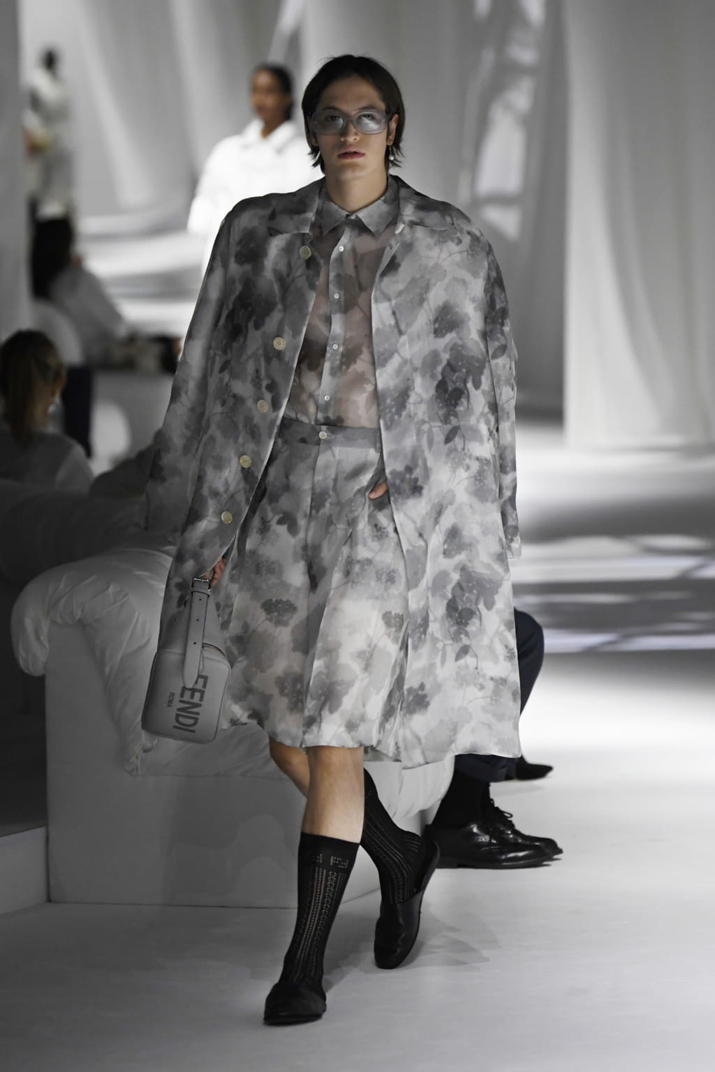 Fashion Week Milan Spring/Summer 2021 look 62 from the Fendi collection 女装