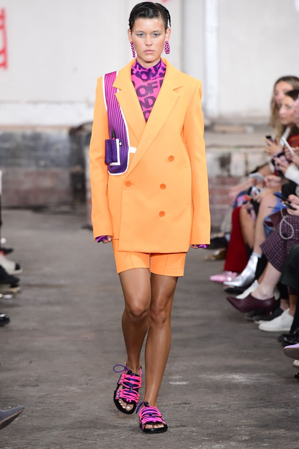 Fashion Week London Spring/Summer 2019 look 1 from the House of Holland collection 女装