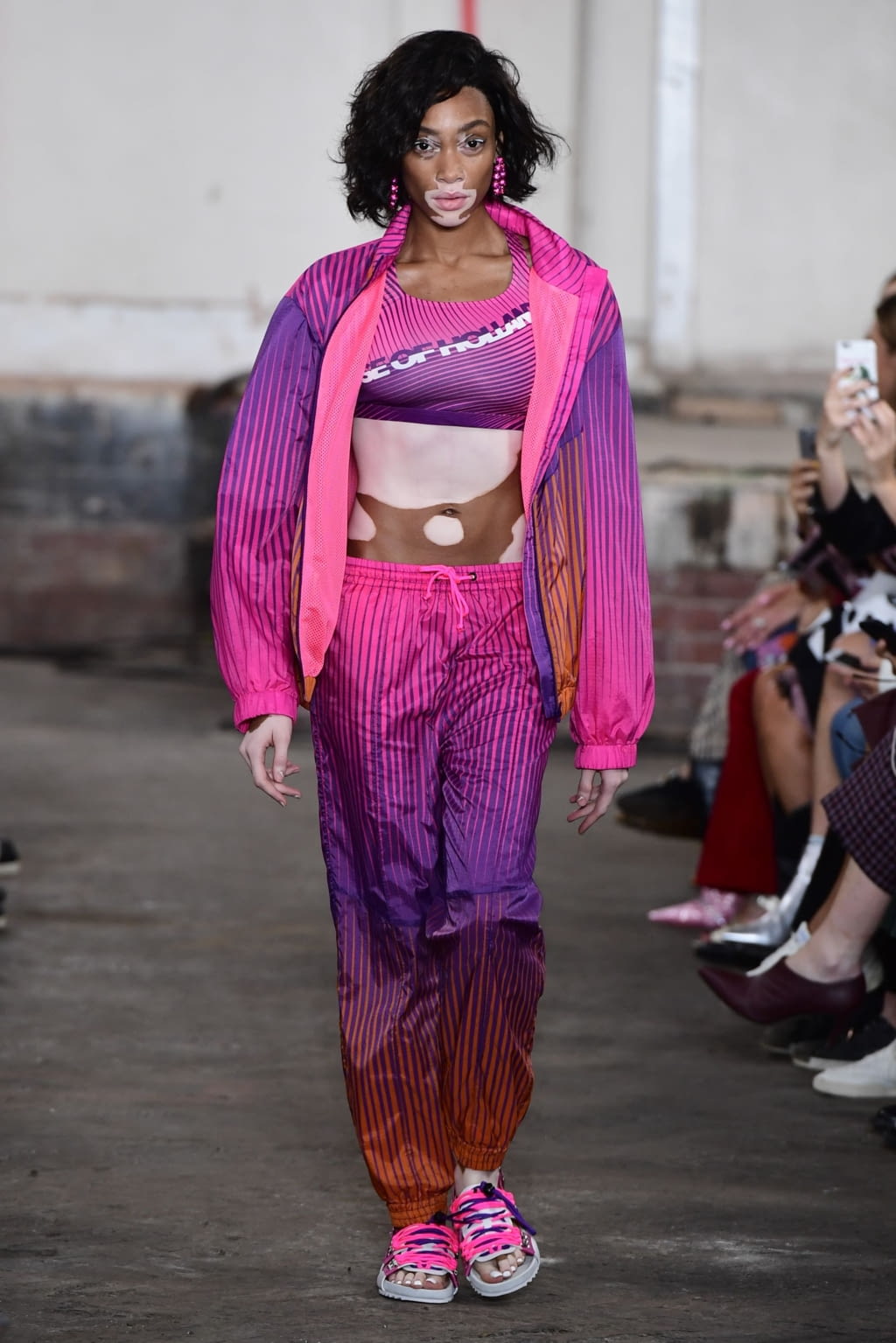 Fashion Week London Spring/Summer 2019 look 3 from the House of Holland collection 女装