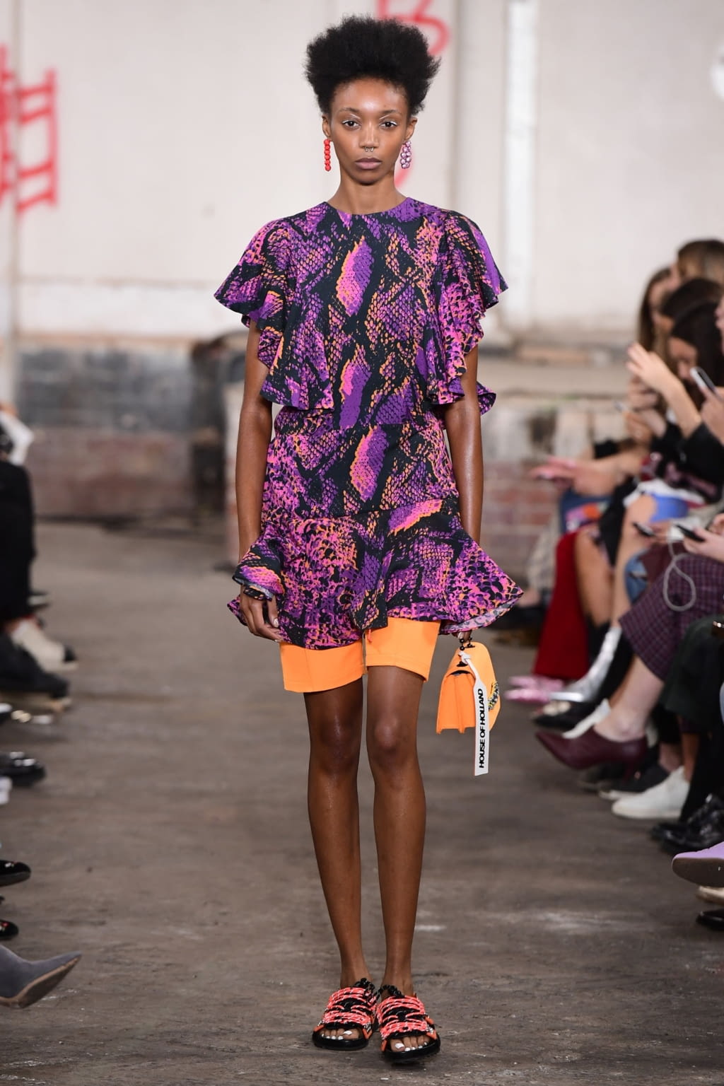 Fashion Week London Spring/Summer 2019 look 9 from the House of Holland collection 女装