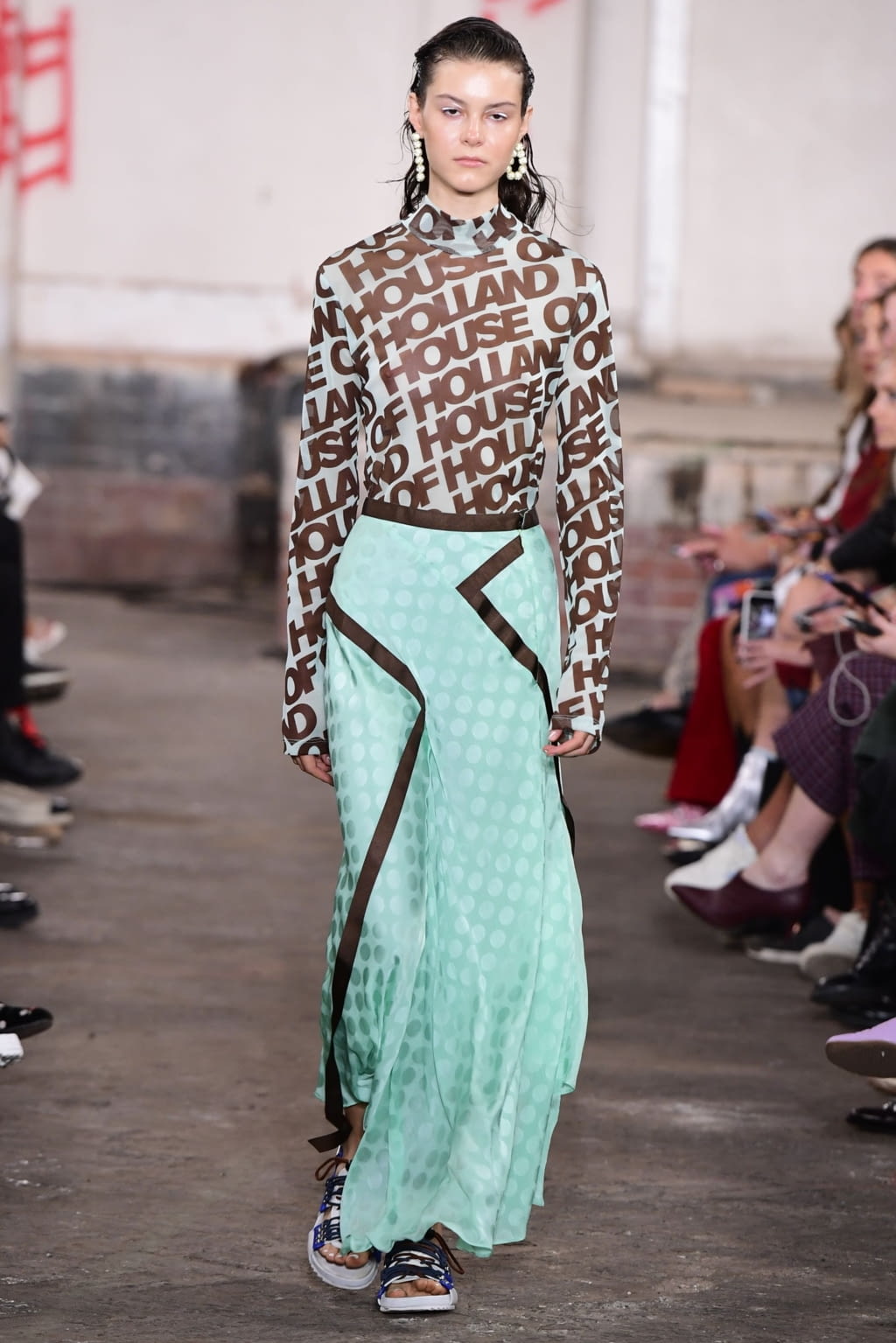 Fashion Week London Spring/Summer 2019 look 25 from the House of Holland collection womenswear