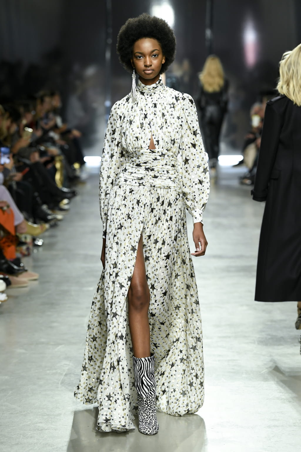 Fashion Week Paris Fall/Winter 2020 look 17 de la collection Ingie Paris womenswear