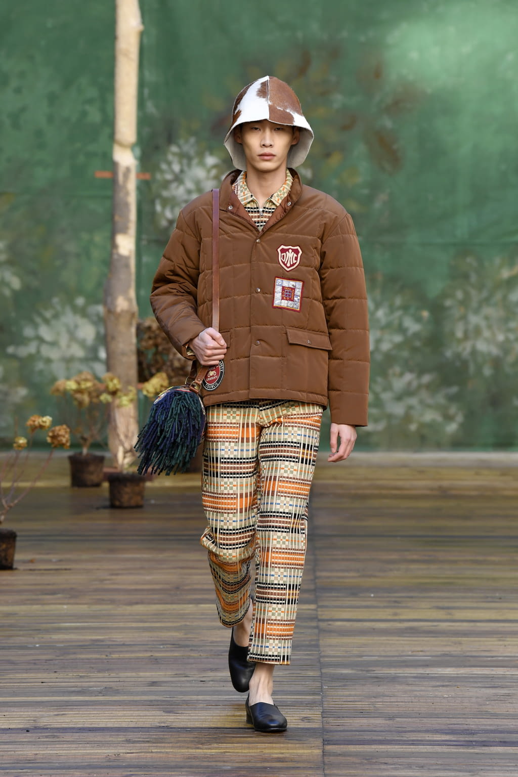 Fashion Week Paris Fall/Winter 2020 look 25 from the Bode collection menswear