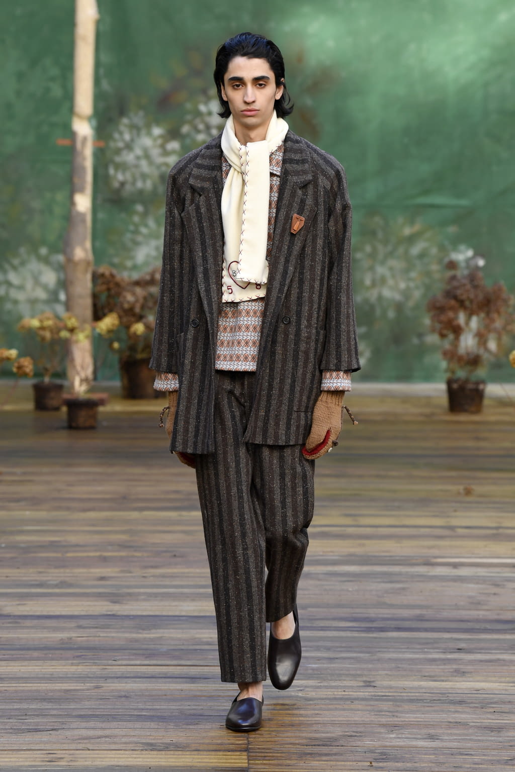 Fashion Week Paris Fall/Winter 2020 look 28 from the Bode collection menswear
