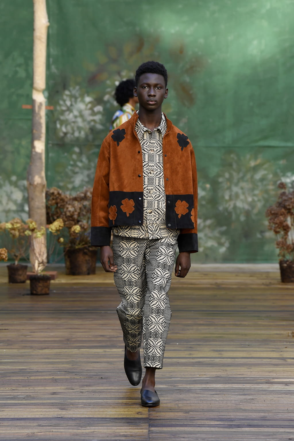 Fashion Week Paris Fall/Winter 2020 look 33 from the Bode collection 男装