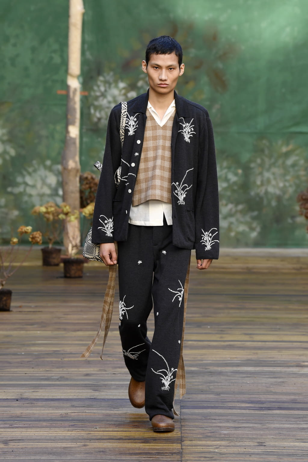 Fashion Week Paris Fall/Winter 2020 look 36 from the Bode collection 男装