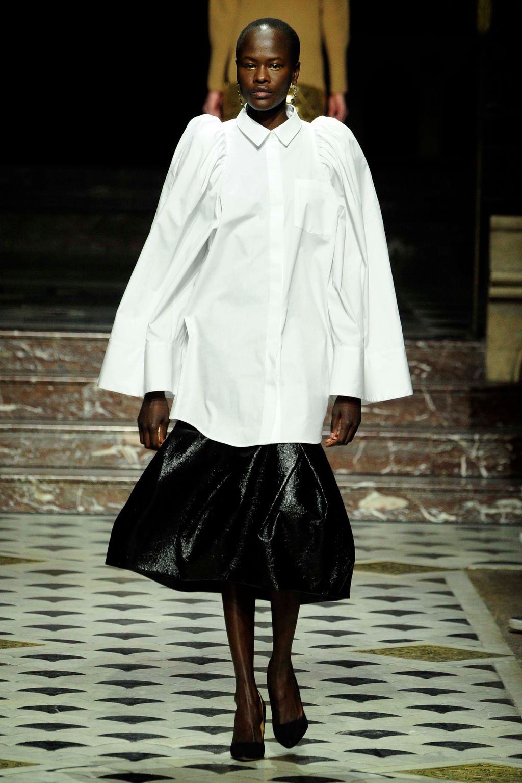 Fashion Week Paris Fall/Winter 2018 look 15 from the Lutz Huelle collection womenswear