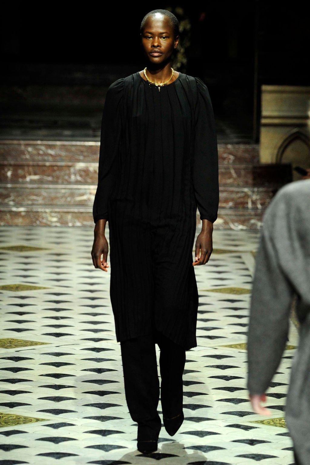 Fashion Week Paris Fall/Winter 2018 look 28 from the Lutz Huelle collection womenswear